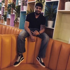 Meet your Posher, Eduardo